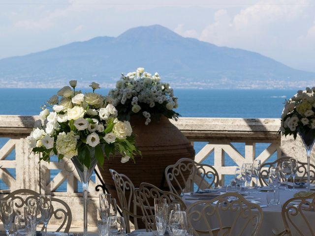 Il matrimonio di Maggiorino e Melissa a Sorrento, Napoli 47