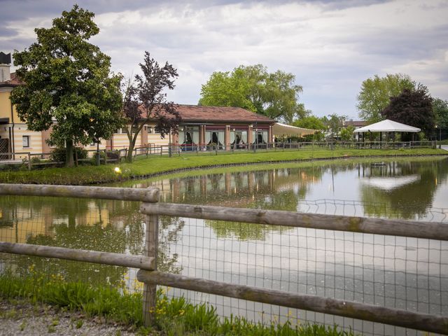 Il matrimonio di Mattia e Raffaella a Camposampiero, Padova 30