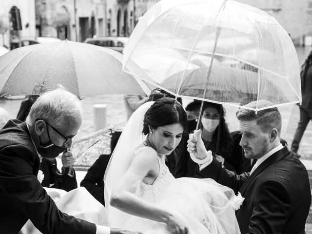 Il matrimonio di Francesco e Alessandra a Gualdo Tadino, Perugia 12