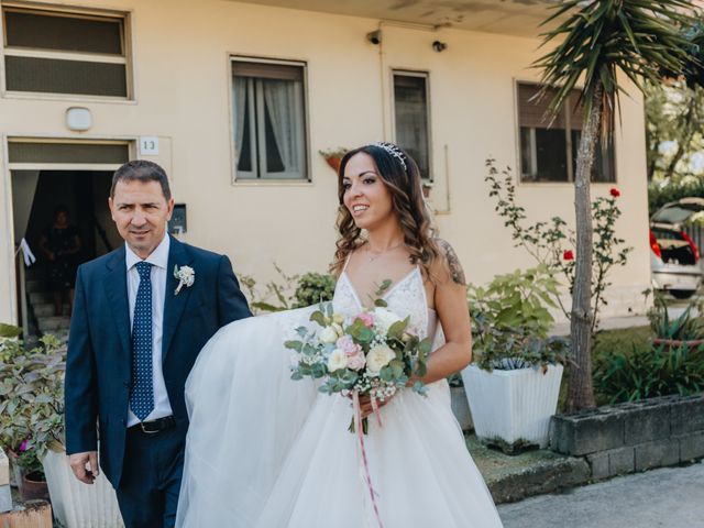 Il matrimonio di Mattia e Tity a Città Sant&apos;Angelo, Pescara 13