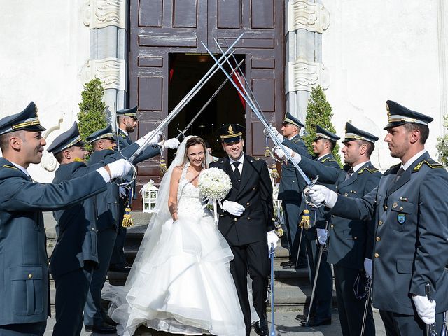 Il matrimonio di Arianna e Pietro a Torre del Greco, Napoli 22