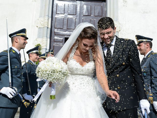 Il matrimonio di Arianna e Pietro a Torre del Greco, Napoli 23