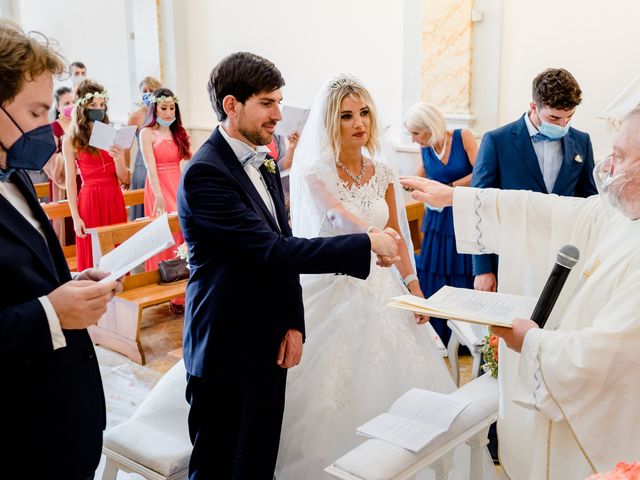 Il matrimonio di Massimiliano e Barbara a Agropoli, Salerno 33