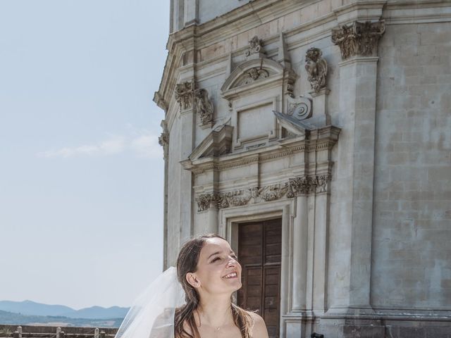 Il matrimonio di Lucia e Emanuele a Todi, Perugia 33