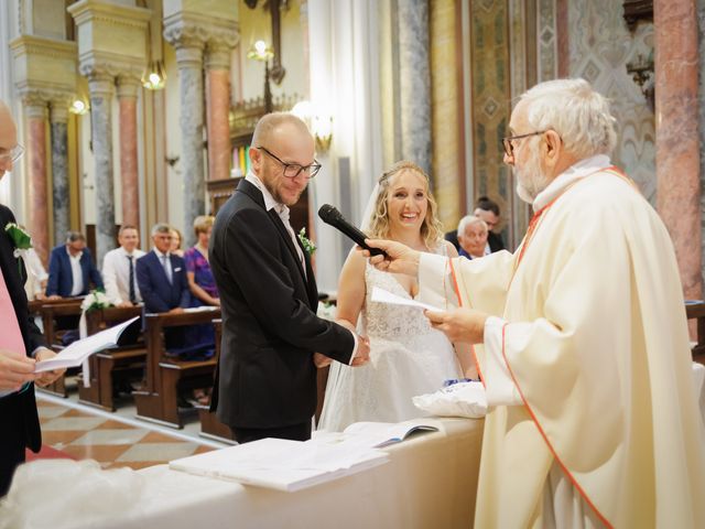 Il matrimonio di Valentino e Paola a Casarsa della Delizia, Pordenone 28
