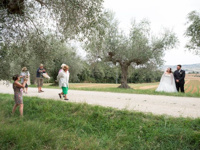 Il matrimonio di Valentina e Andrea a Pineto, Teramo 20