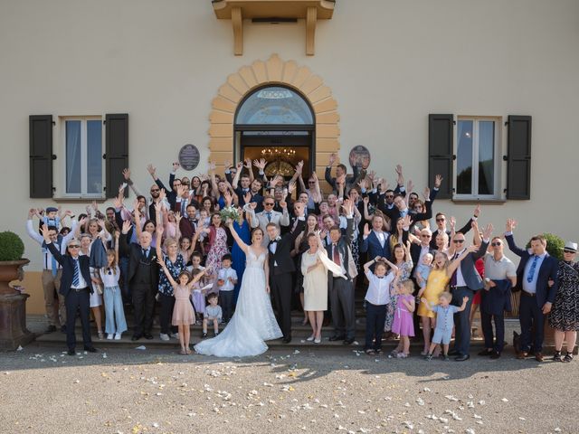 Il matrimonio di Lauri e Laura a Castel San Pietro Terme, Bologna 22