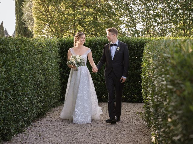 Il matrimonio di Lauri e Laura a Castel San Pietro Terme, Bologna 24
