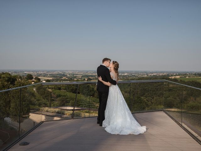 Il matrimonio di Lauri e Laura a Castel San Pietro Terme, Bologna 38