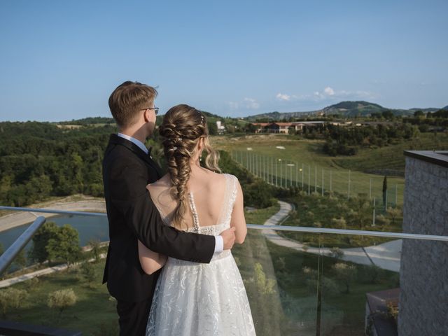 Il matrimonio di Lauri e Laura a Castel San Pietro Terme, Bologna 39