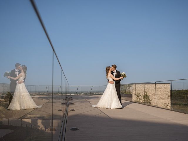 Il matrimonio di Lauri e Laura a Castel San Pietro Terme, Bologna 41