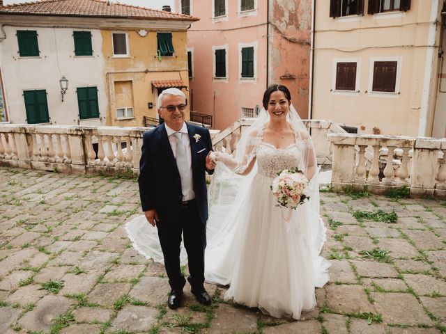 Il matrimonio di Elena e Lorenzo a Castelnuovo Magra, La Spezia 35