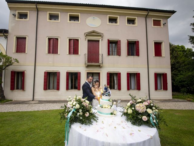 Il matrimonio di Enrico e Elena a Villa del Conte, Padova 25
