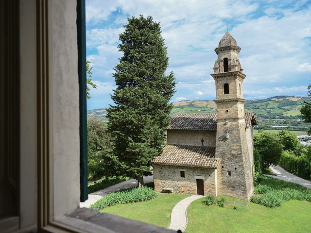 Il matrimonio di Marco e Lucy a Castel di Lama, Ascoli Piceno 5