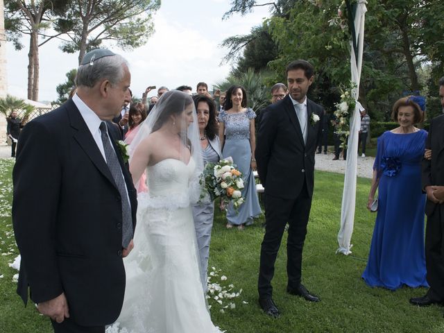 Il matrimonio di Marco e Lucy a Castel di Lama, Ascoli Piceno 23