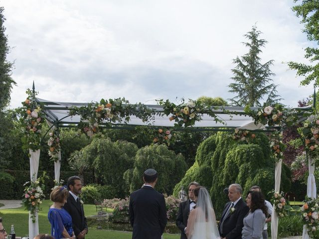 Il matrimonio di Marco e Lucy a Castel di Lama, Ascoli Piceno 25