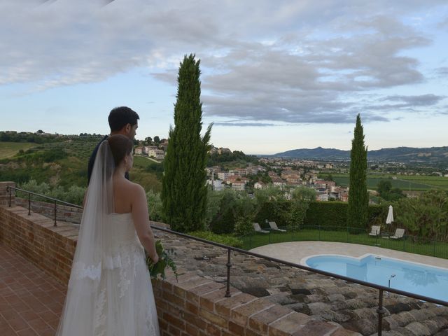 Il matrimonio di Marco e Lucy a Castel di Lama, Ascoli Piceno 36