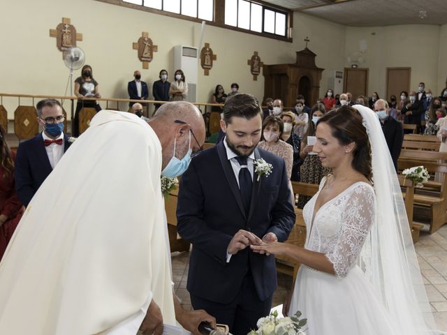 Il matrimonio di Mattia e Noemi a Pescara, Pescara 31