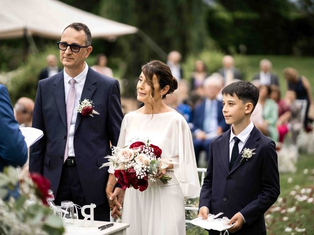 Il matrimonio di Mauro e Roberta a Monvalle, Varese 25