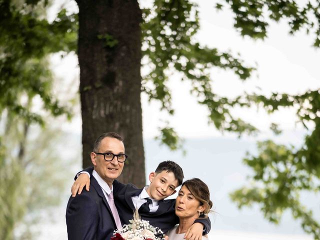 Il matrimonio di Mauro e Roberta a Monvalle, Varese 40