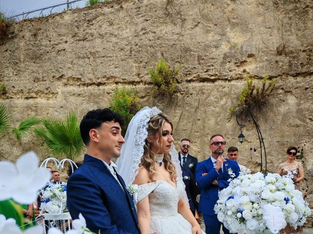 Il matrimonio di Vincenzo e Jeanette  a Grammichele, Catania 25
