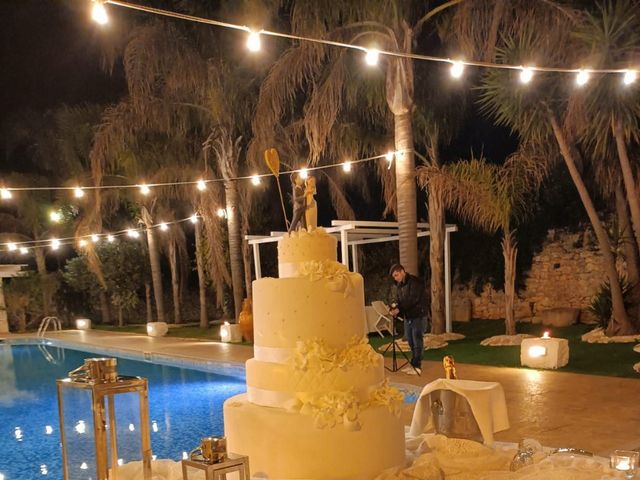 Il matrimonio di Alessandro  e Angela  a Villa Castelli, Brindisi 11