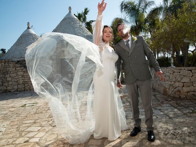 Il matrimonio di Alessandro  e Angela  a Villa Castelli, Brindisi 30