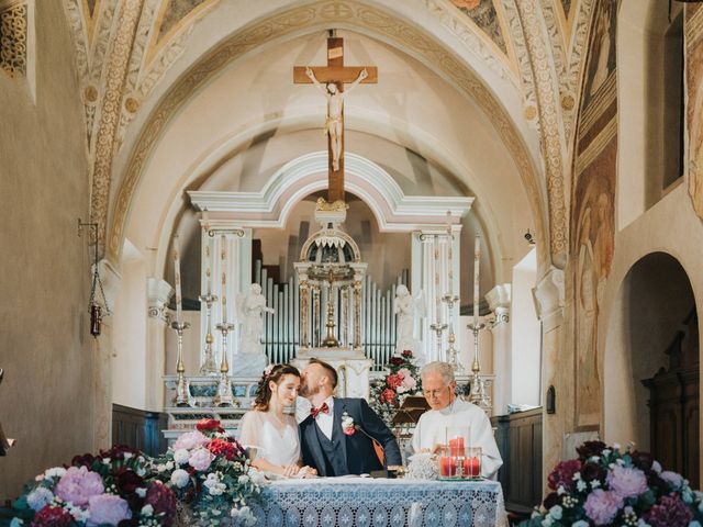 Il matrimonio di Davide e Ambra a Brunello, Varese 43