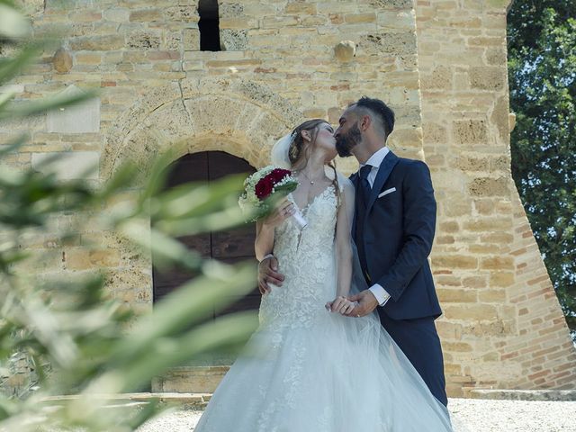 Il matrimonio di Melissa e Daniele a Fermo, Fermo 2
