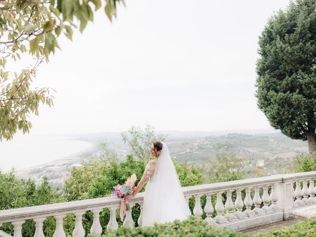 Il matrimonio di Davide e Samantha a Vasto, Chieti 150