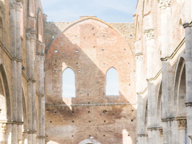 Il matrimonio di Luis e Erica a Chiusdino, Siena 23