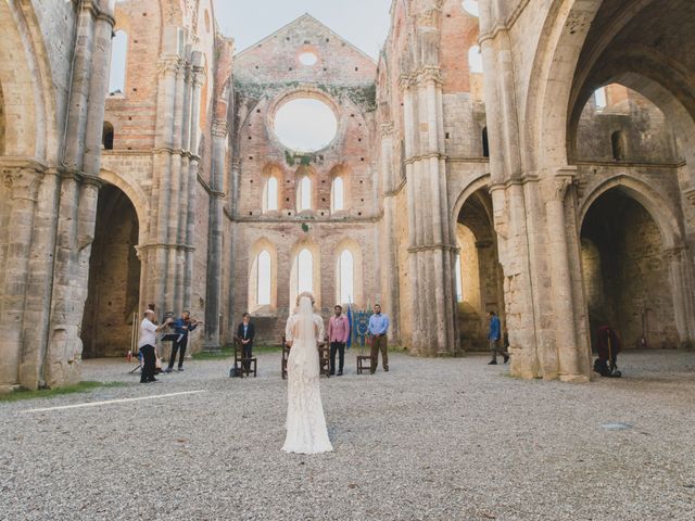 Il matrimonio di Luis e Erica a Chiusdino, Siena 24