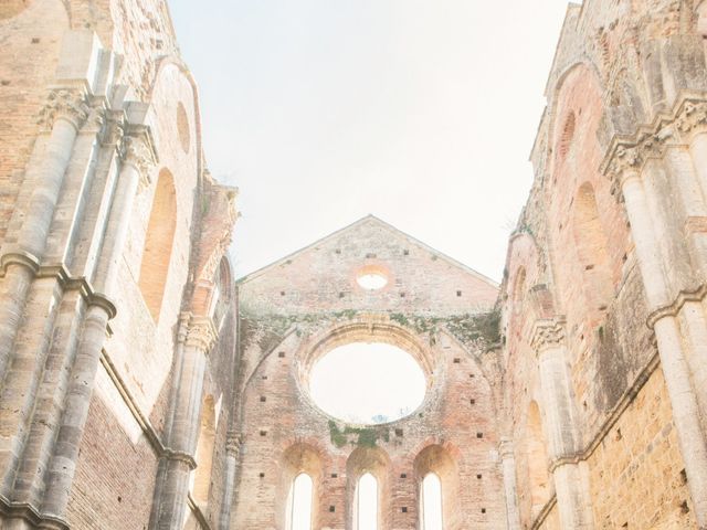 Il matrimonio di Luis e Erica a Chiusdino, Siena 30