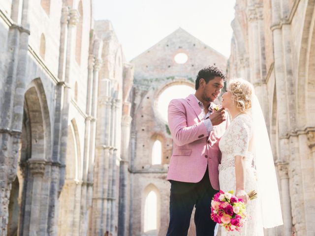 Il matrimonio di Luis e Erica a Chiusdino, Siena 31