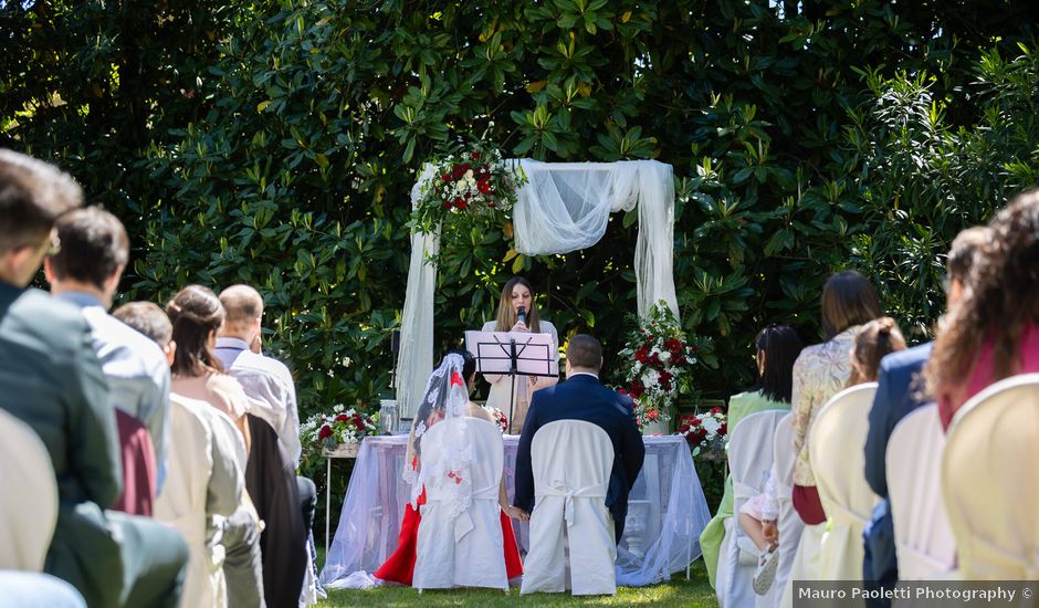 Il matrimonio di Pietro e Valentina a Cantello, Varese