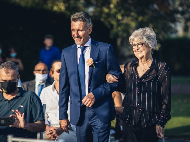 Il matrimonio di Elena e Paolo a Viareggio, Lucca 9