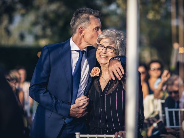 Il matrimonio di Elena e Paolo a Viareggio, Lucca 10