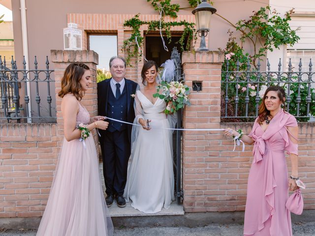 Il matrimonio di Milo e Fabiana a Martinsicuro, Teramo 28