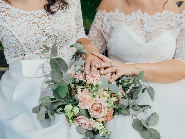 Il matrimonio di Elisa e Debora a Tornaco, Novara 22