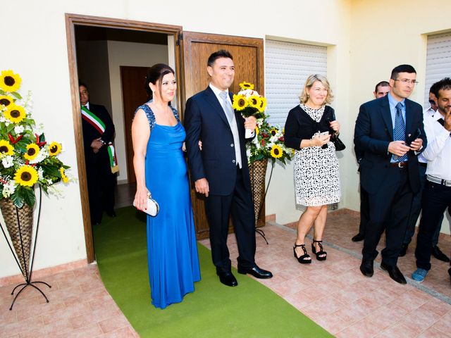 Il matrimonio di Bruno e Erica a Sant&apos;Andrea Apostolo dello Ionio, Catanzaro 10