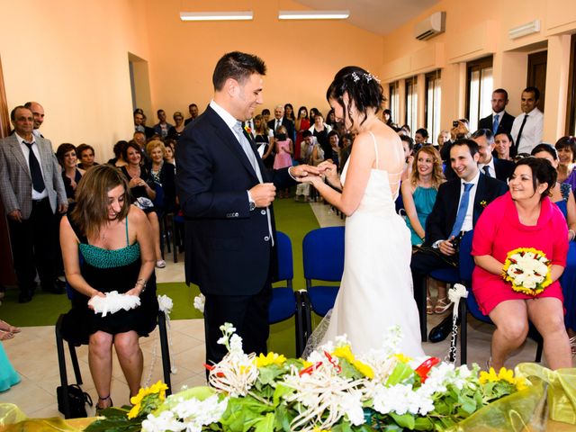 Il matrimonio di Bruno e Erica a Sant&apos;Andrea Apostolo dello Ionio, Catanzaro 16