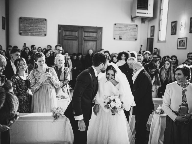 Il matrimonio di Luca e Veronica a Bevilacqua, Verona 36