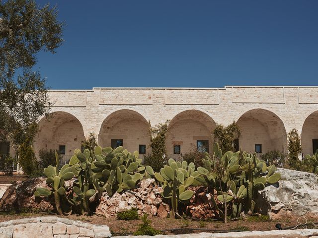 Il matrimonio di Oliver e Claire a Ostuni, Brindisi 4