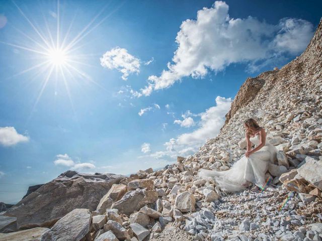 Il matrimonio di Manuel e Veronica a Carrara, Massa Carrara 15