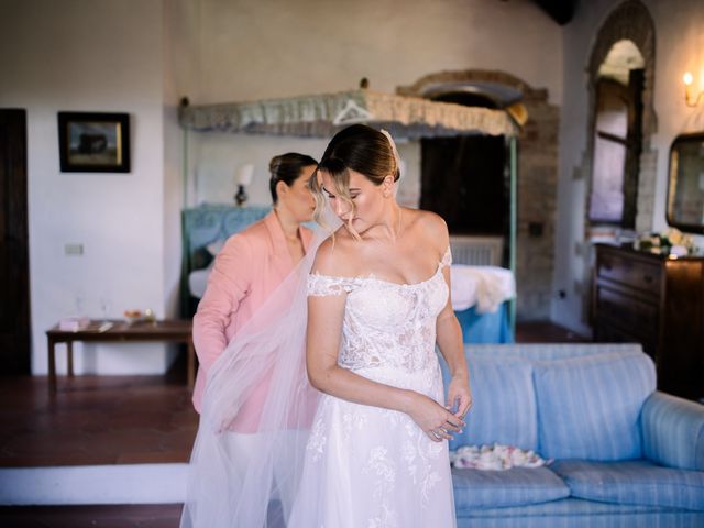 Il matrimonio di Elliott e Beth a Greve in Chianti, Firenze 14