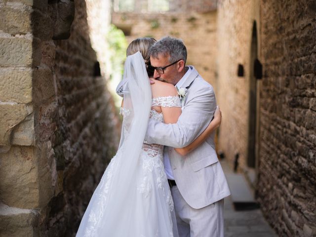 Il matrimonio di Elliott e Beth a Greve in Chianti, Firenze 27