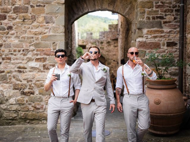 Il matrimonio di Elliott e Beth a Greve in Chianti, Firenze 33