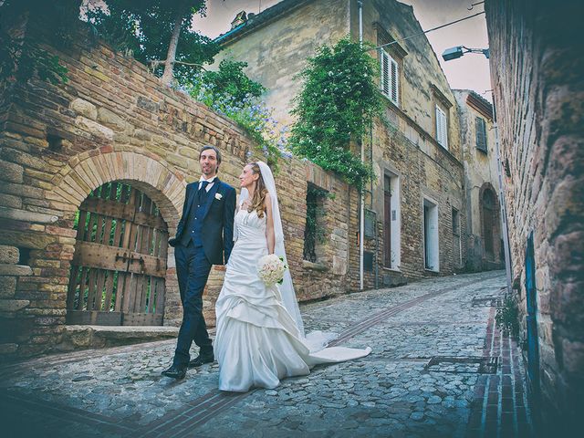 Il matrimonio di Thomas e Antonella a Cupra Marittima, Ascoli Piceno 1