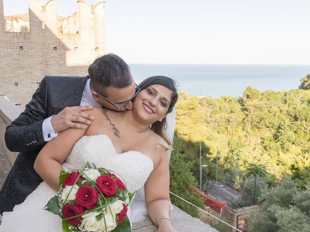 Il matrimonio di Gianluca e Daniela a Porto San Giorgio, Fermo 22