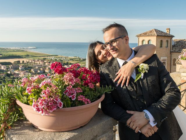 Il matrimonio di Gianluca e Daniela a Porto San Giorgio, Fermo 24